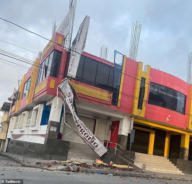 Lindol Tumama sa Ecuador, Madami Sugatan, Daang Walang Bahay